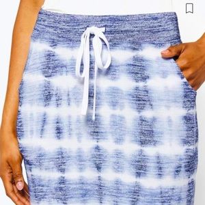 Market & Spruce Navy Mini Skirt size M. Never worn.